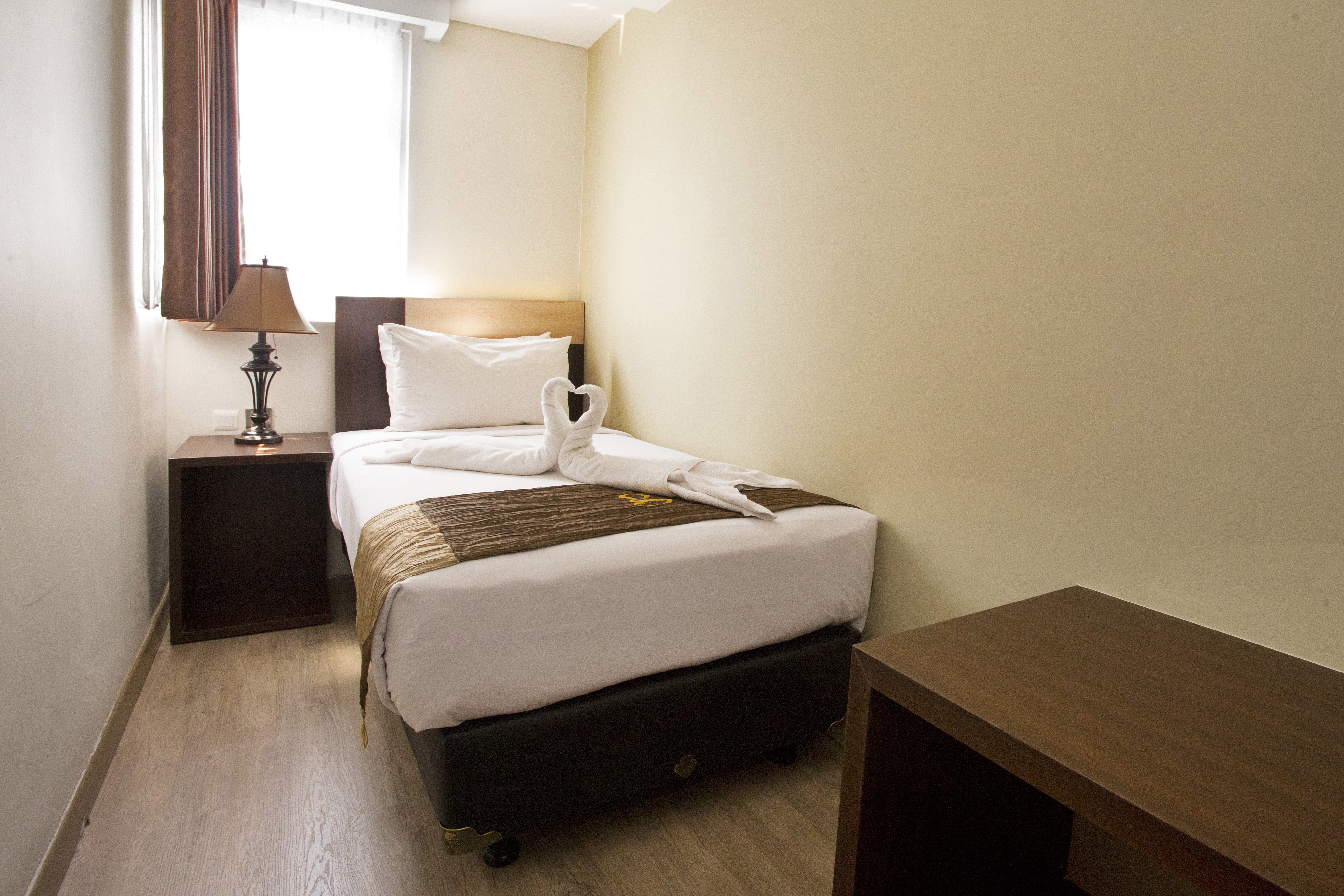 Room 4 Image 3